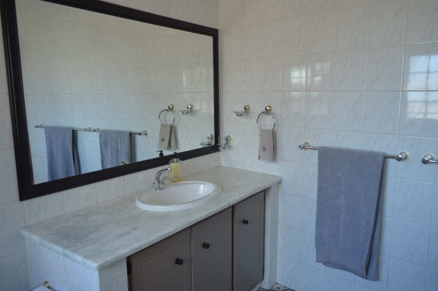 5 Bedroom Property for Sale in Wilkoppies North West